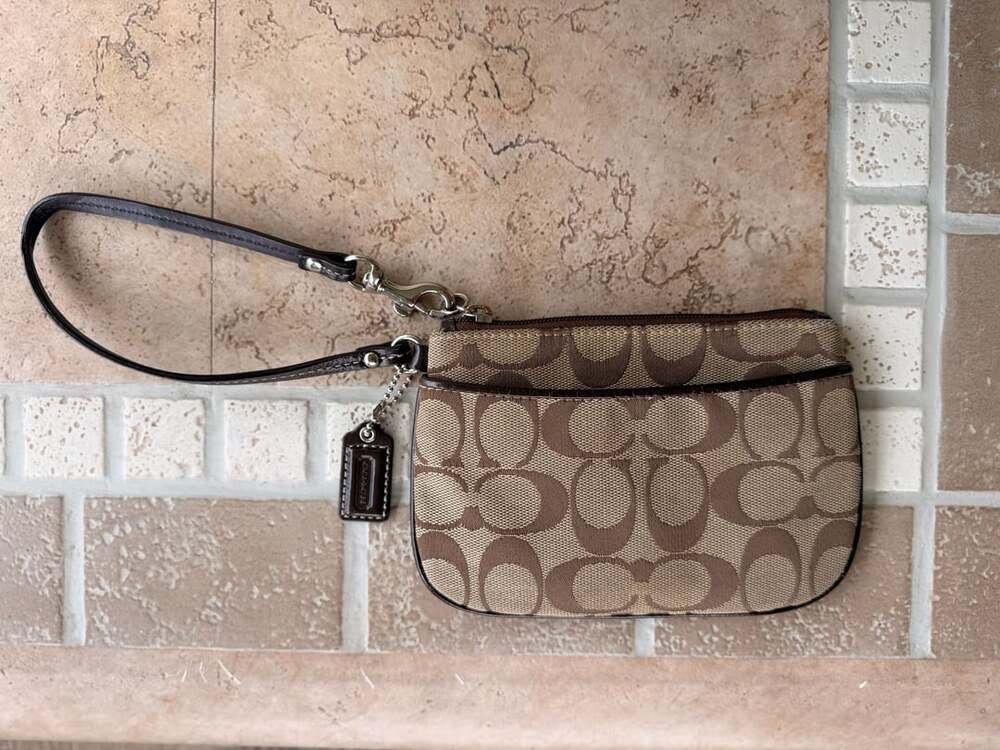 Coach Vintage Y2K Signature Khaki Tan